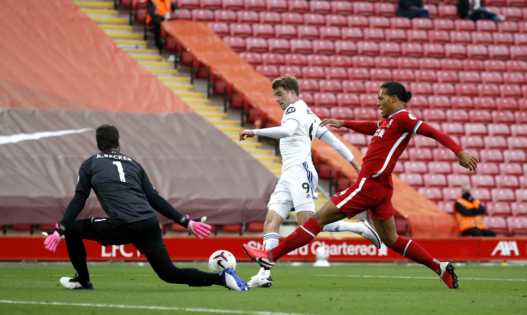 乔治则以电 乔治则以电